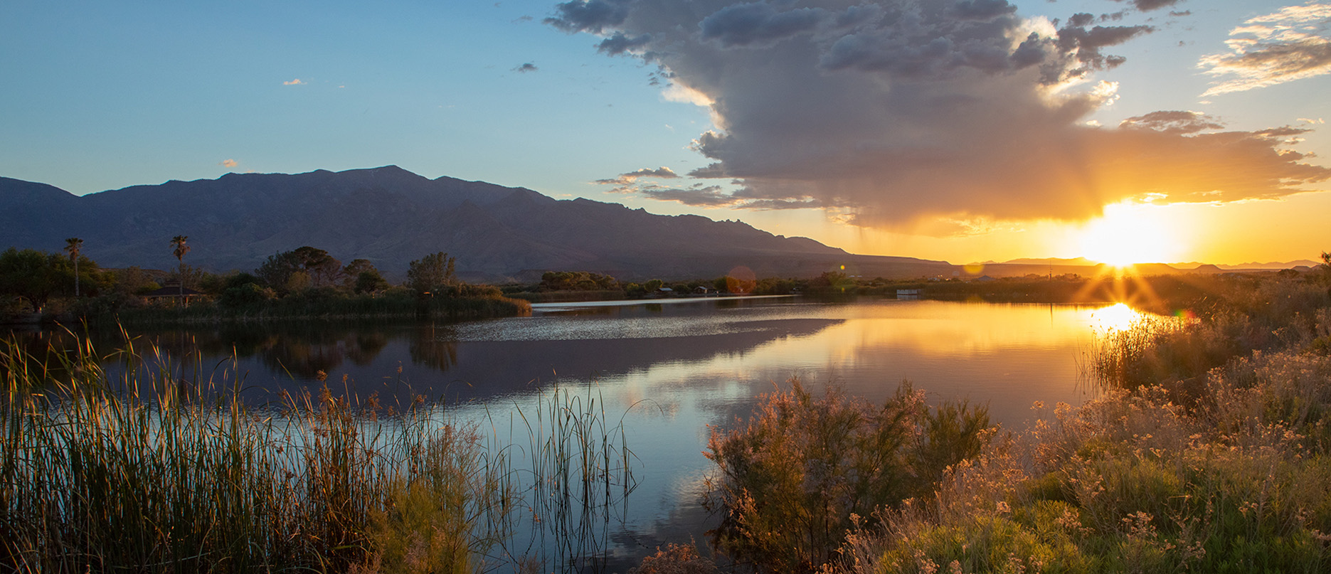 A sunset over Roper Lake